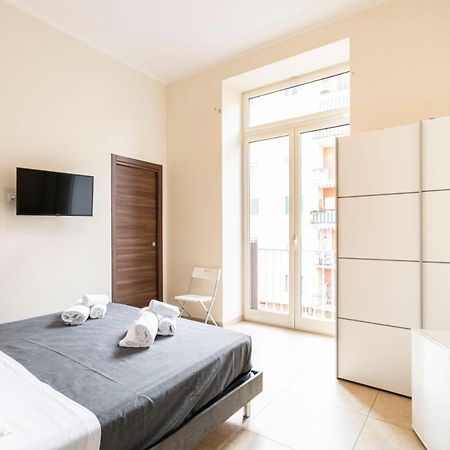 Corso 138 - Sleep & Fly - By Domusextra Bed & Breakfast Napoli Ngoại thất bức ảnh