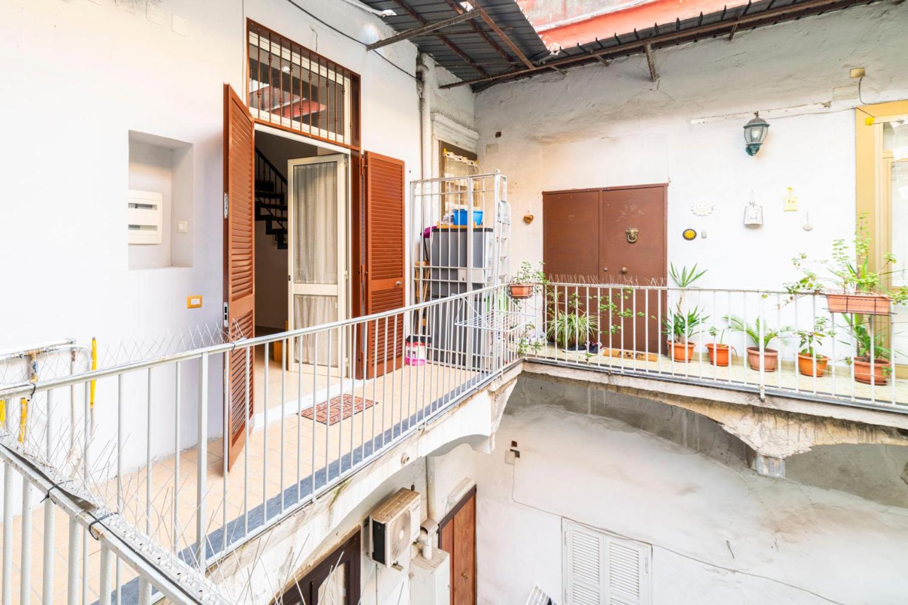 Corso 138 - Sleep & Fly - By Domusextra Bed & Breakfast Napoli Ngoại thất bức ảnh